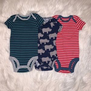 Set of 3 baby onesies